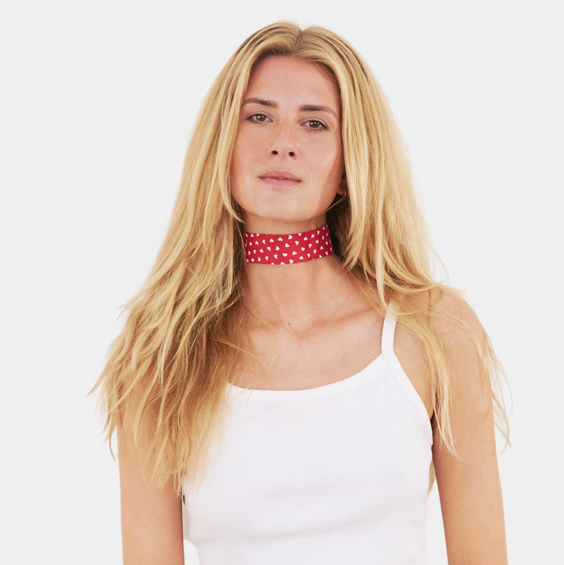 handcrafted cotton choker with hearts pattern
