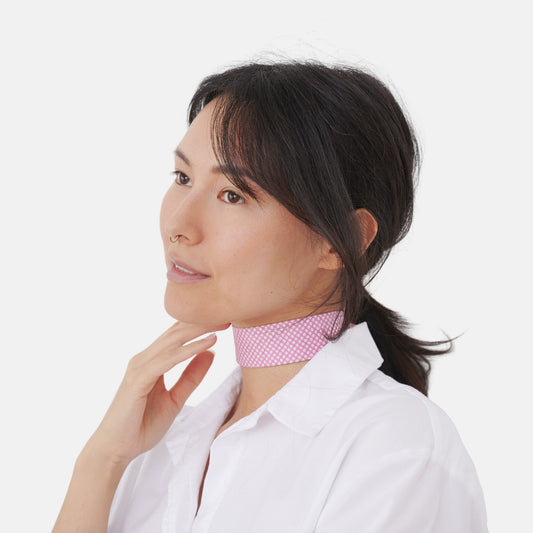 Model wearing the Pink Dotted Cotton Choker | collo basics