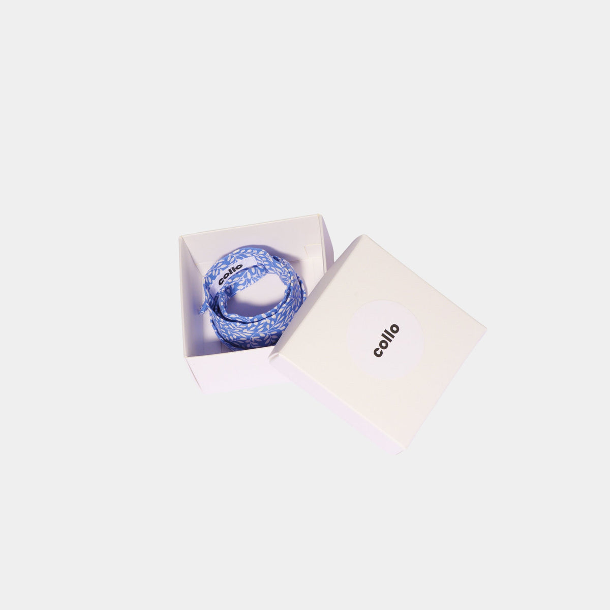 Capri Blue Floral Cotton Choker - collo wiesn special