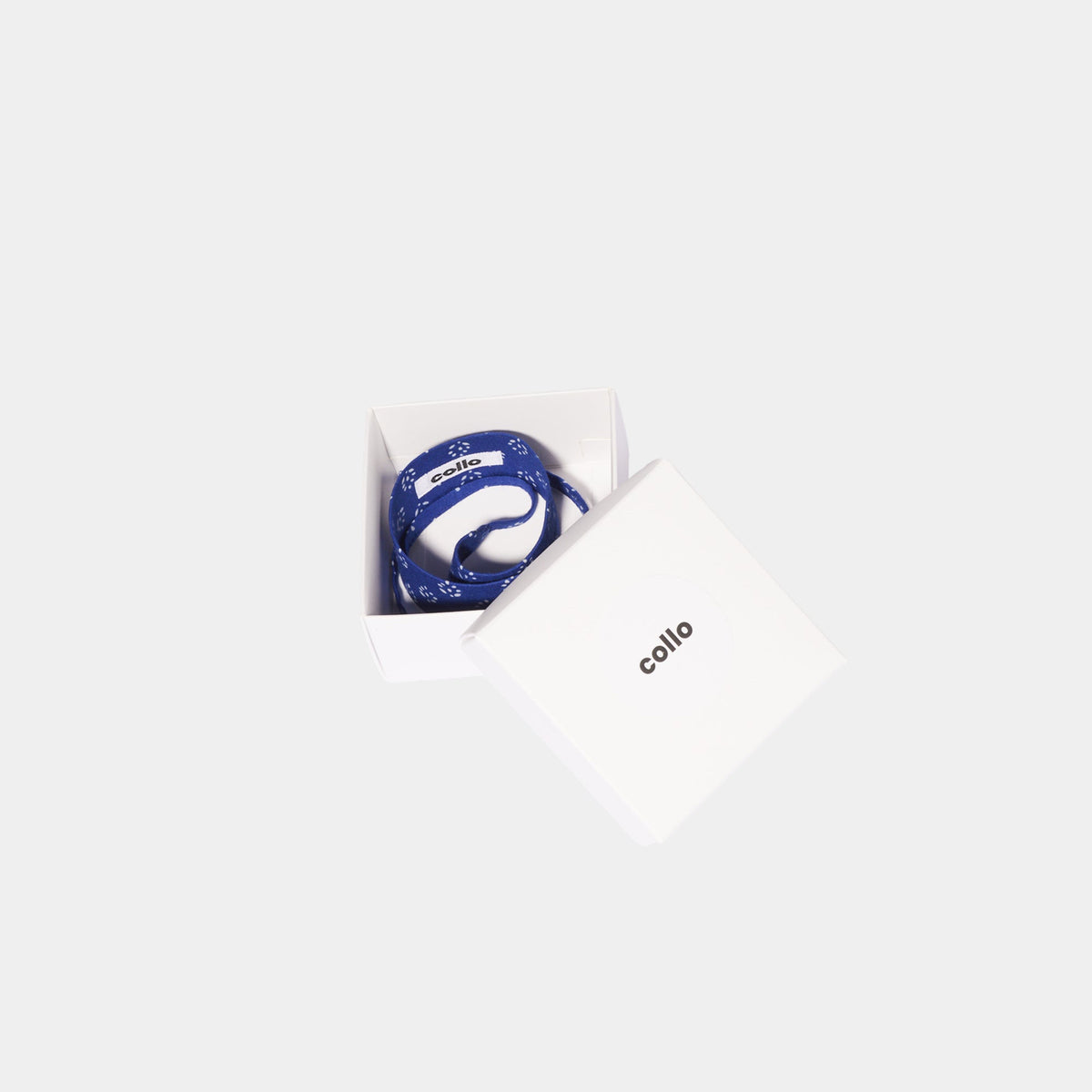 Royal Blue Leaf Cotton Choker - collo wiesn special