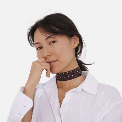 Model wearing the Brown Dotted Silk Choker – upcycled vintage silk tie | collo limited edition
