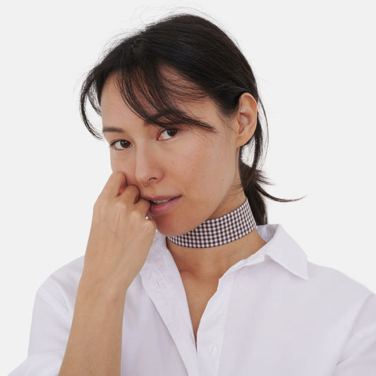Model wearing the Brown Vichy Cotton Choker | collo basics