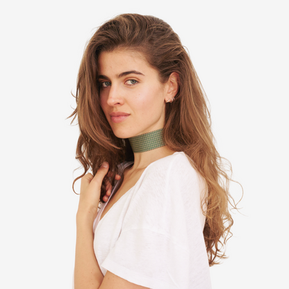 Emerald Oval Dotted Silk Choker – collo limited edition choker