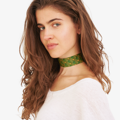 Green & Yellow Ornament Silk Choker – collo limited edition choker