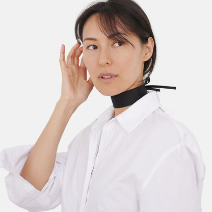 Model wearing the Solid Black Silk Choker – upcycled vintage silk tie | collo limited edition